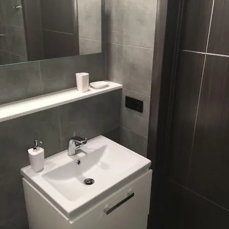 Urban Kyiv Apt * Confortable Kyiv